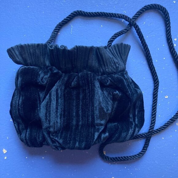 Velvet Purse, Great Aunt Fannie's Attic - Picture 1 of 14